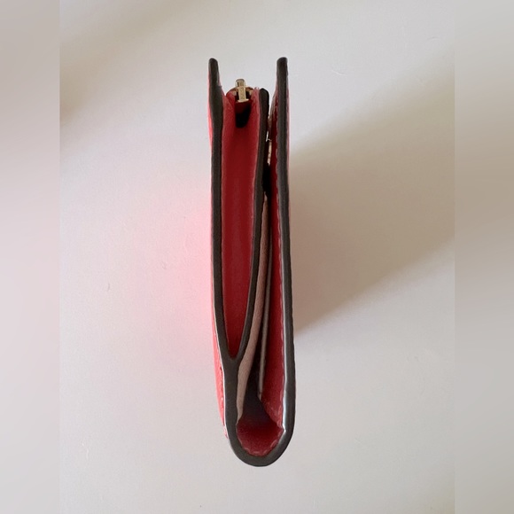 MICHAEL KORS Versatile Color Block Saffiano Leather Wallet With Card Holder - Picture 13 of 15